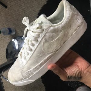 Velvet Nike’s